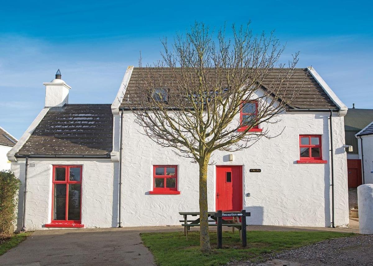 Ballylinny Holiday Cottages Bushmills Bagian luar foto